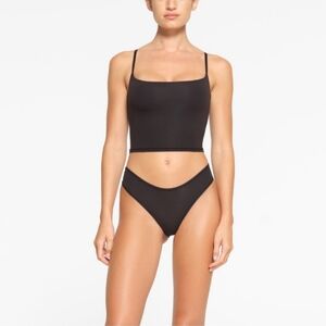 NWT SKIMS Fits Everybody Cropped Cami in Onyx